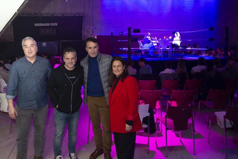 La consejera de Inclusión Social en la sesión del festival de podcast de Cantabria. (Foto: Ignacio Romero)