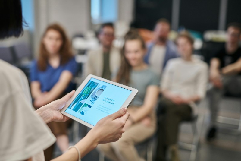 Derecho a la formación en competencias digitales