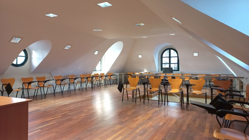 Ático con capacidad para 40 personas